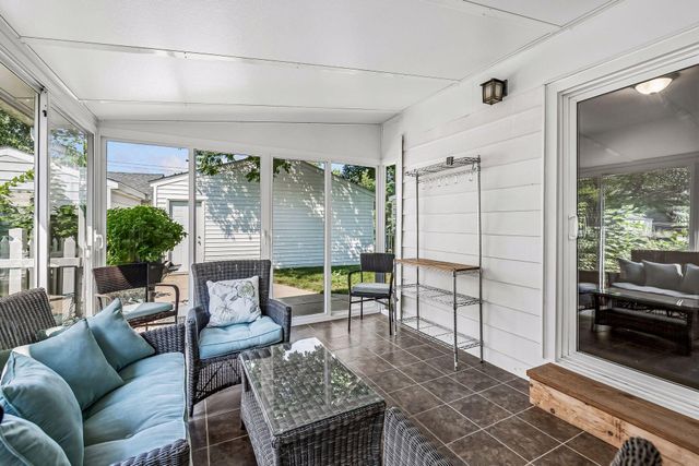 5900 Queen Avenue S, Minneapolis, MN 55410