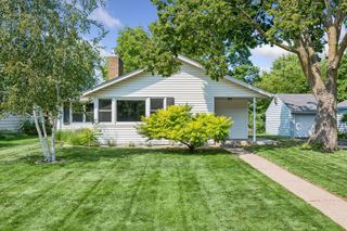 5900 Queen Avenue S, Minneapolis, MN 55410