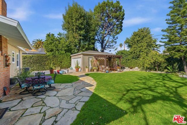 12727 La Maida Street, Valley Village, CA 91607