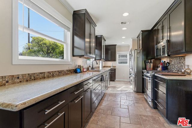 12727 La Maida Street, Valley Village, CA 91607