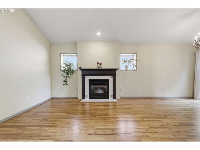 231 EAST St, Oregon City, OR 97045