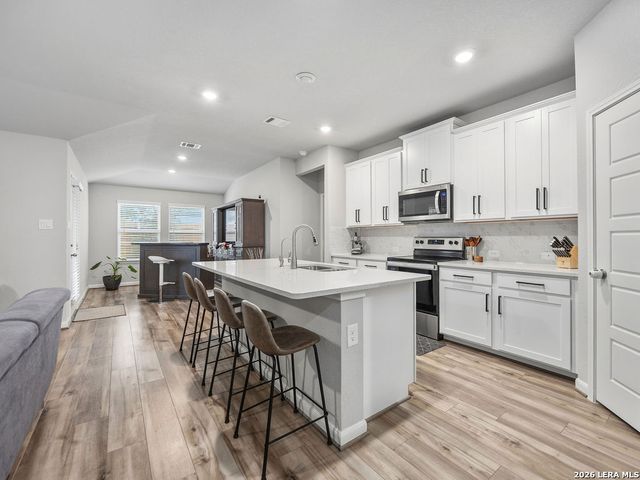4521 Longhorn Crst, San Antonio, TX 78245