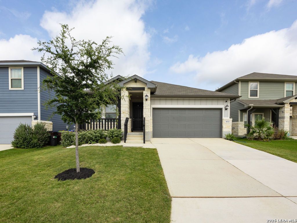 4521 Longhorn Crst, San Antonio, TX 78245