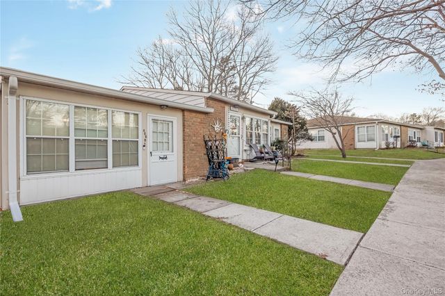 406 Woodbridge Drive B, Ridge, NY 11961