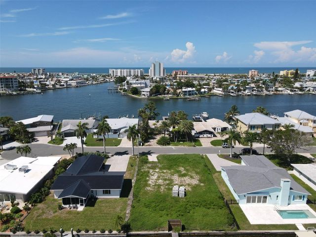11125 4TH ST E, Treasure Island, FL 33706