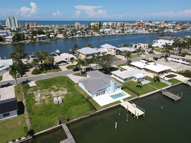 11125 4TH ST E, Treasure Island, FL 33706