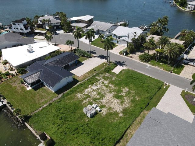 11125 4TH ST E, Treasure Island, FL 33706