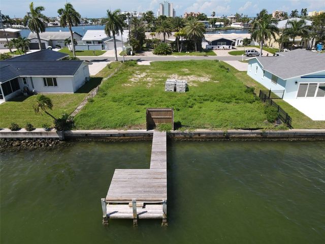 11125 4TH ST E, Treasure Island, FL 33706