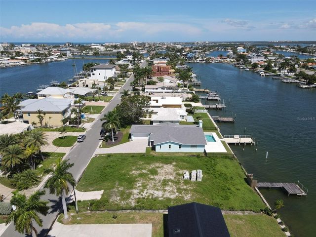11125 4TH ST E, Treasure Island, FL 33706