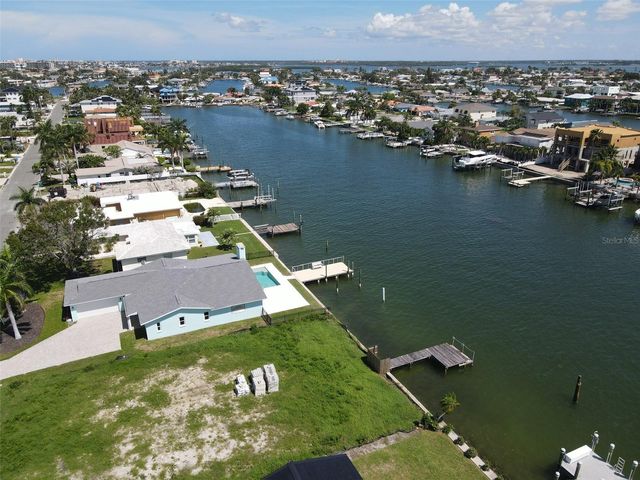 11125 4TH ST E, Treasure Island, FL 33706