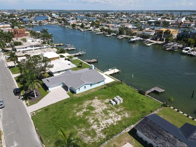11125 4TH ST E, Treasure Island, FL 33706