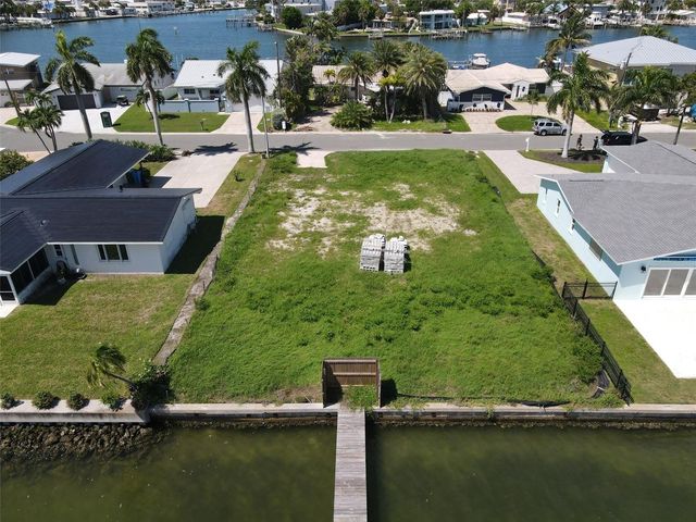 11125 4TH ST E, Treasure Island, FL 33706