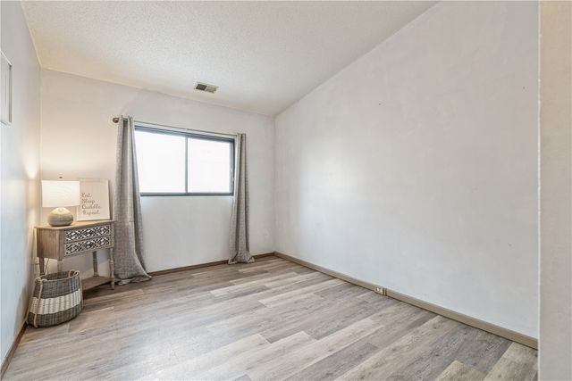 2955 Bowling Street SW 238, Cedar Rapids, IA 52404