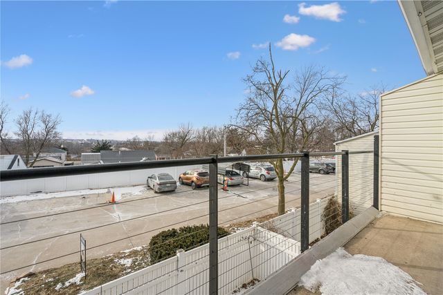 2955 Bowling Street SW 238, Cedar Rapids, IA 52404