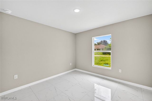 2904 44th ST W, Lehigh Acres, FL 33971
