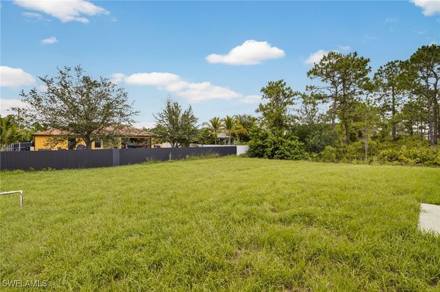 2904 44th ST W, Lehigh Acres, FL 33971