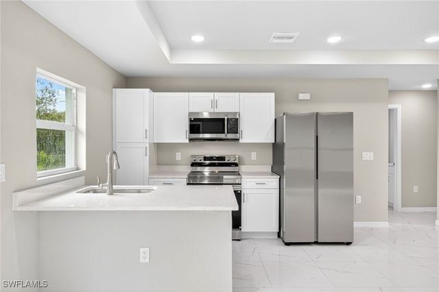 2904 44th ST W, Lehigh Acres, FL 33971