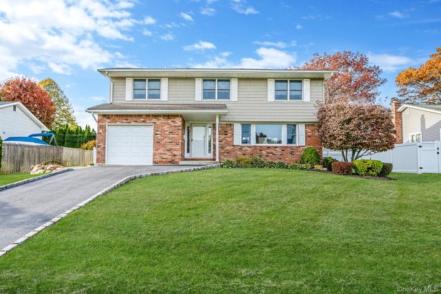 106 Fifty Acre Road S, Smithtown, NY 11787