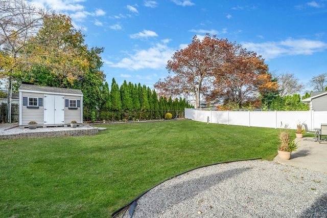 106 Fifty Acre Road S, Smithtown, NY 11787