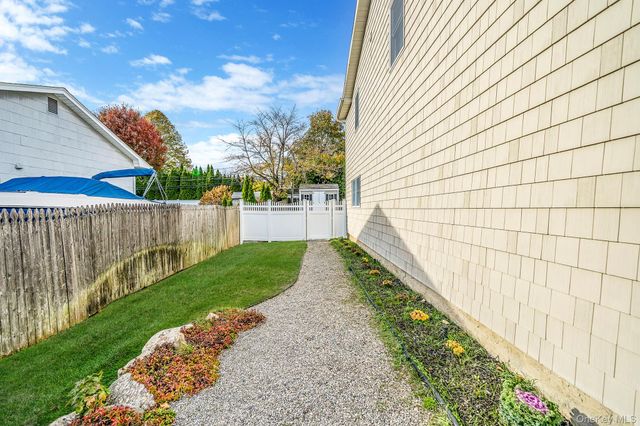 106 Fifty Acre Road S, Smithtown, NY 11787