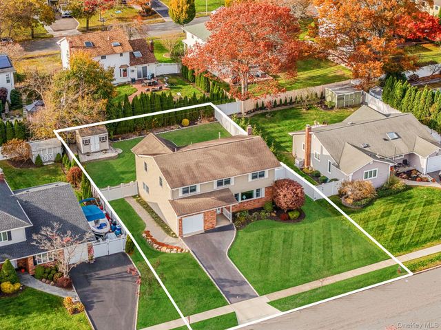 106 Fifty Acre Road S, Smithtown, NY 11787