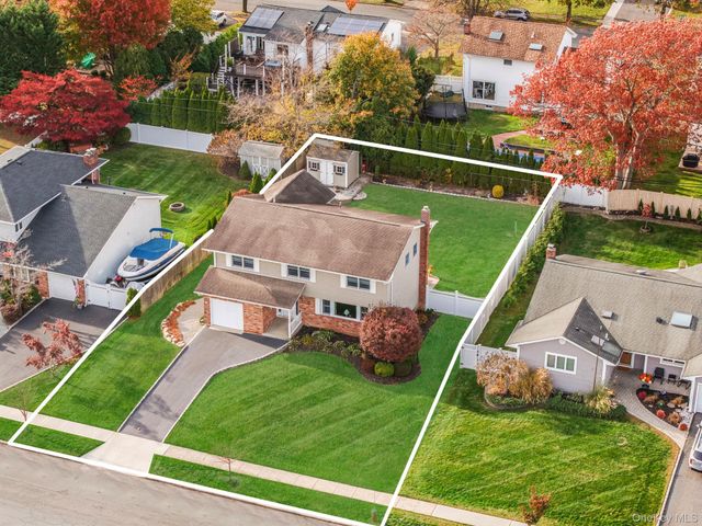 106 Fifty Acre Road S, Smithtown, NY 11787