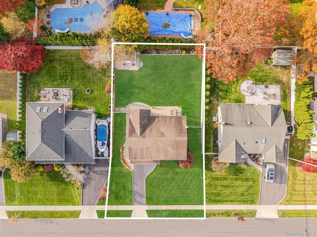 106 Fifty Acre Road S, Smithtown, NY 11787