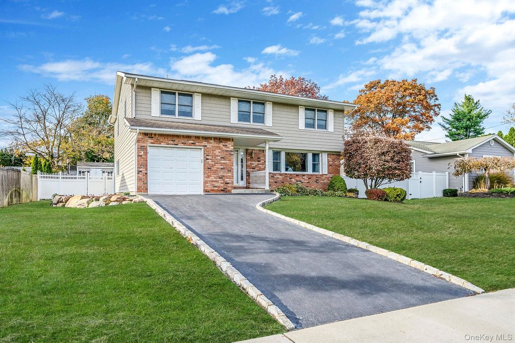 106 Fifty Acre Road S, Smithtown, NY 11787