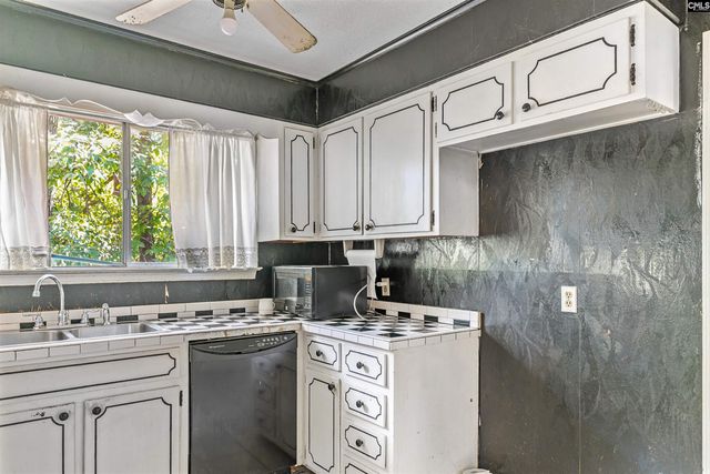 2214 Rolling Hills Road, Columbia, SC 29210