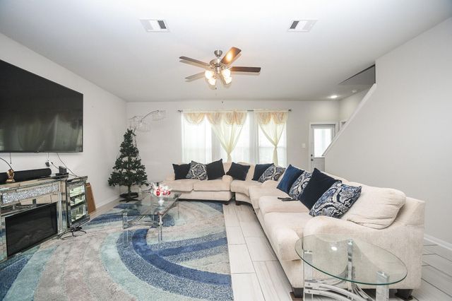 15123 Longleaf Forest Drive, Houston, TX 77090