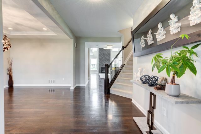 5581 Meadowhaven Drive, Powell, OH 43065