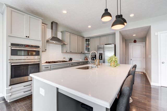 5581 Meadowhaven Drive, Powell, OH 43065