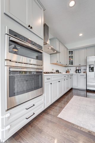 5581 Meadowhaven Drive, Powell, OH 43065