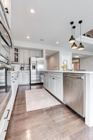 5581 Meadowhaven Drive, Powell, OH 43065