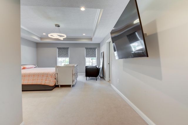 5581 Meadowhaven Drive, Powell, OH 43065