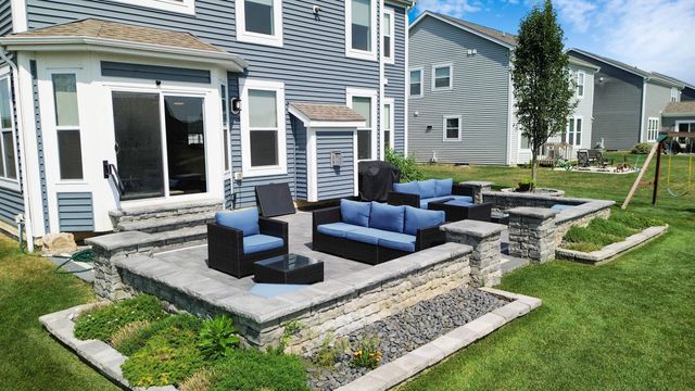 5581 Meadowhaven Drive, Powell, OH 43065