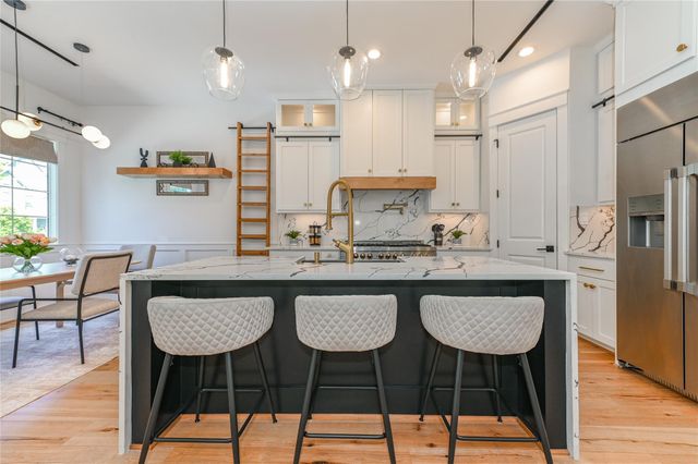 1512 Ashland Street, Houston, TX 77008