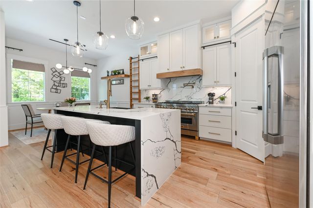 1512 Ashland Street, Houston, TX 77008