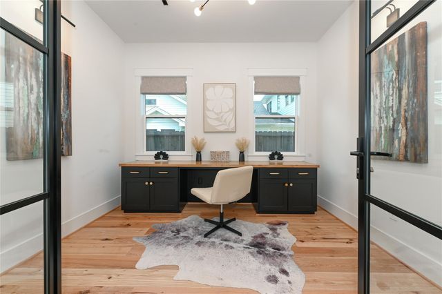 1512 Ashland Street, Houston, TX 77008