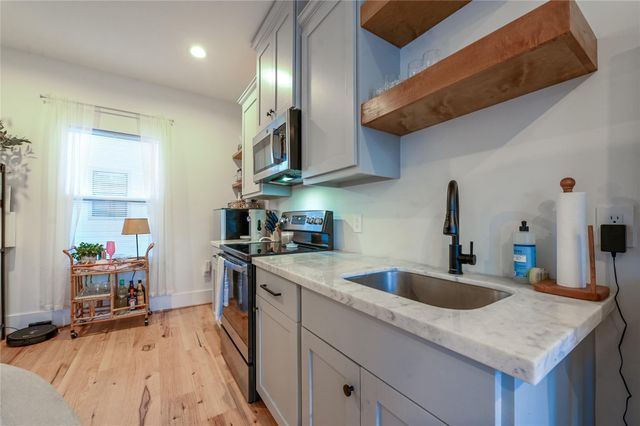 1512 Ashland Street, Houston, TX 77008