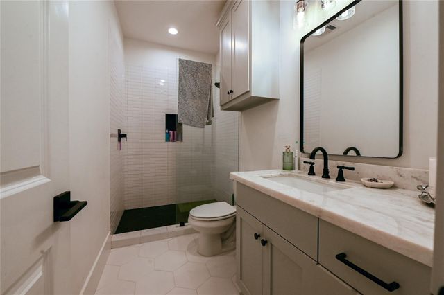 1512 Ashland Street, Houston, TX 77008