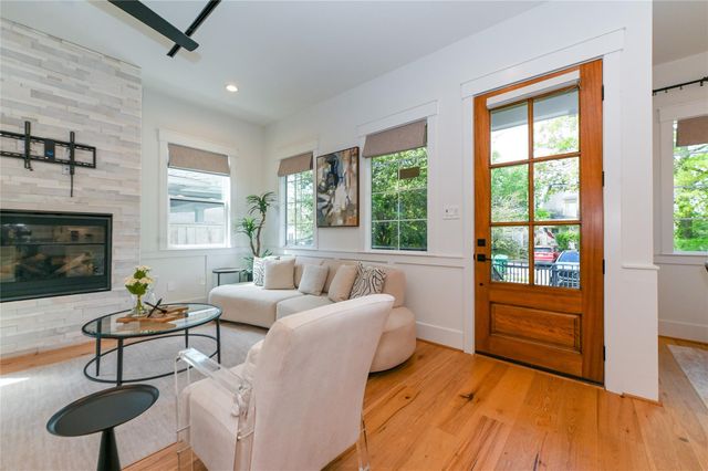 1512 Ashland Street, Houston, TX 77008