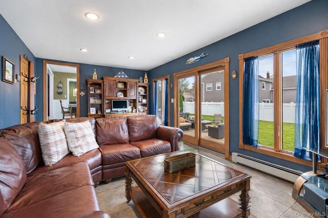 20 Biltmore Boulevard, Massapequa, NY 11758