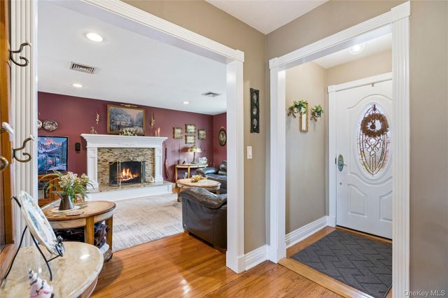 20 Biltmore Boulevard, Massapequa, NY 11758