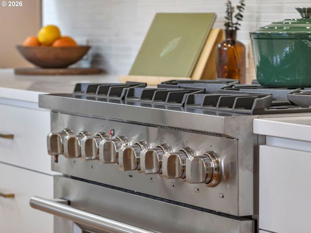 5525 Sw CHERRY Ave, Beaverton, OR 97005