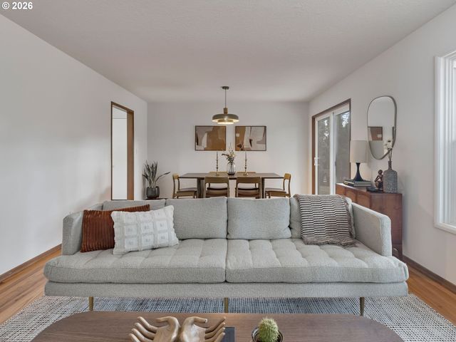 5525 Sw CHERRY Ave, Beaverton, OR 97005