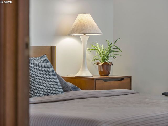 5525 Sw CHERRY Ave, Beaverton, OR 97005