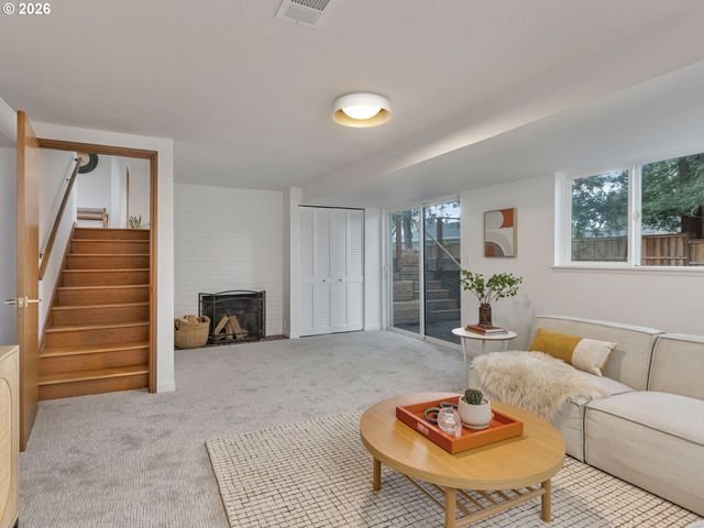 5525 Sw CHERRY Ave, Beaverton, OR 97005