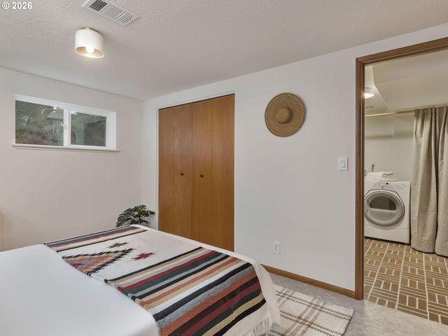 5525 Sw CHERRY Ave, Beaverton, OR 97005