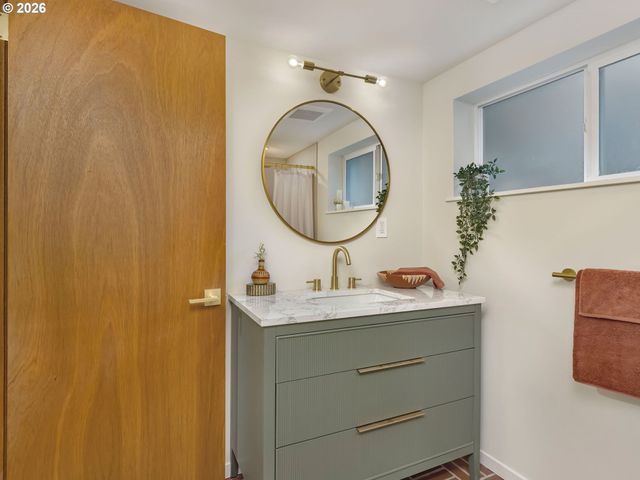 5525 Sw CHERRY Ave, Beaverton, OR 97005